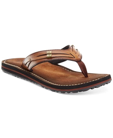 The official <b>Clarks</b> Shoes Outlet - discounted shoes and bags for women, men and kids. . Clarks flip flops